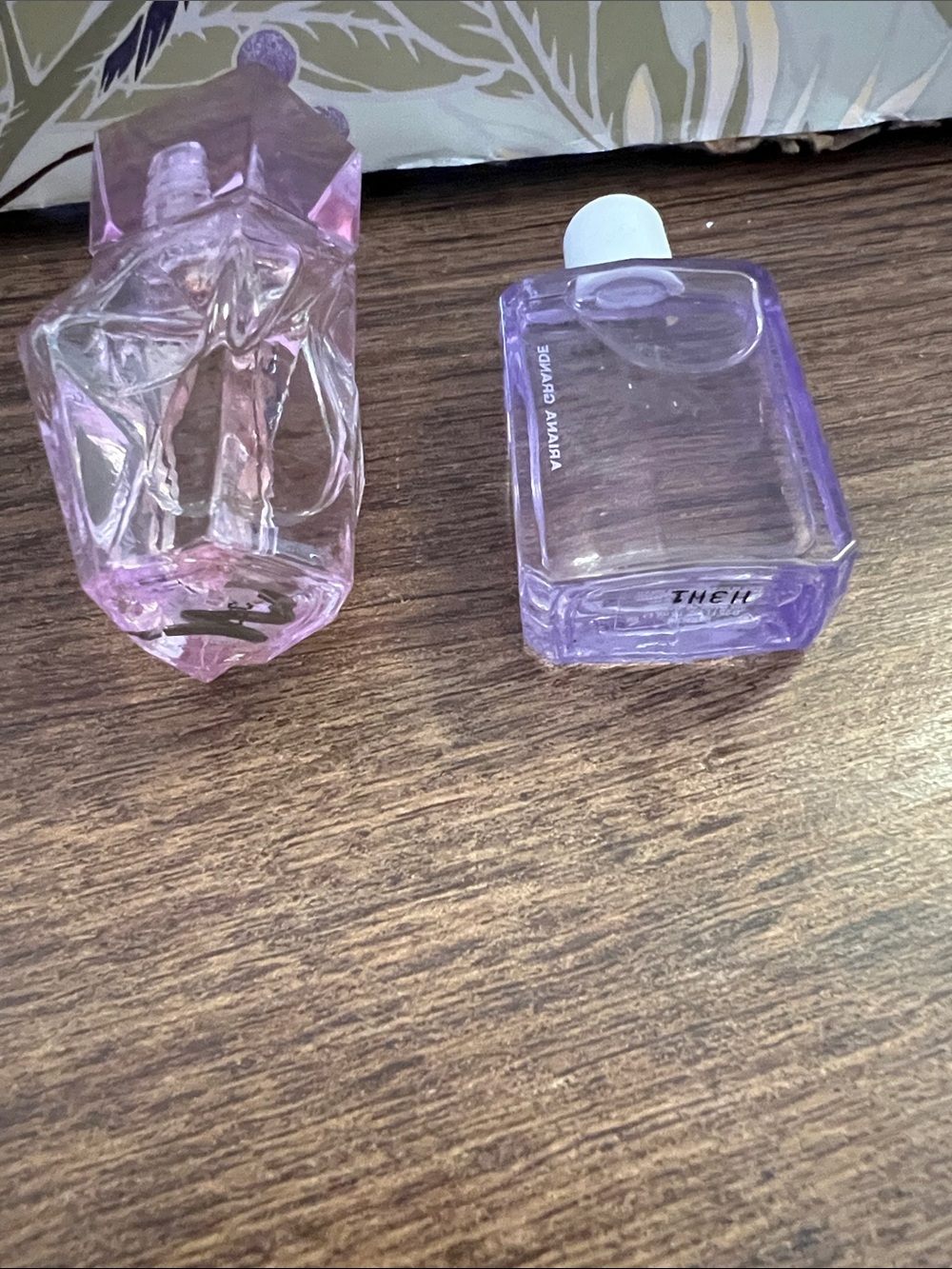 Ariana Grande Travel Dabber Perfume Set of 2 REM & God is A Woman - Picture 3 of 3